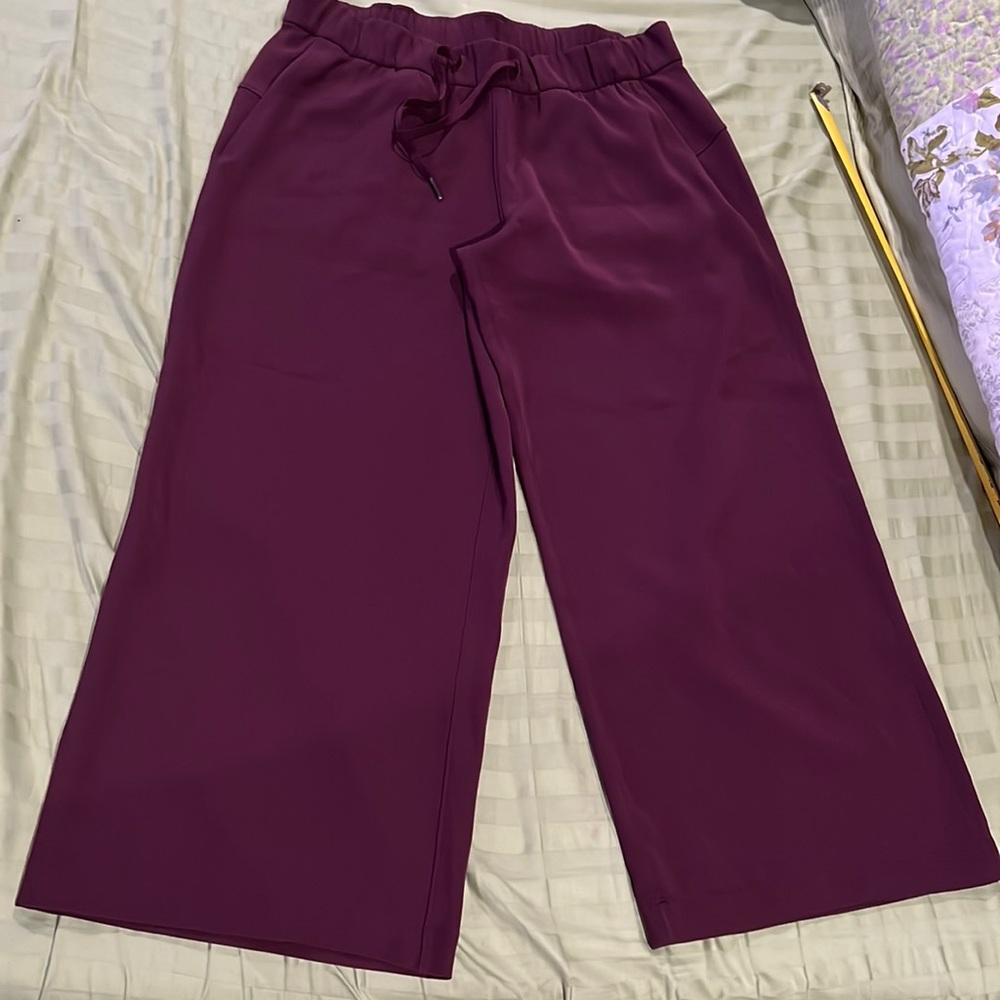 Lululemon wide-leg pants - size 10